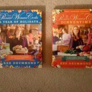 2 Pioneer Woman Cooks Cookbooks